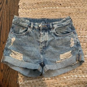 Cute H and M jean shorts